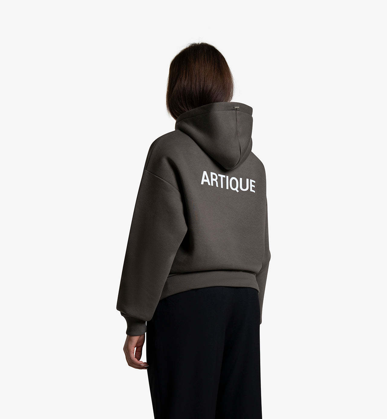 SIGNATURE HOODIE