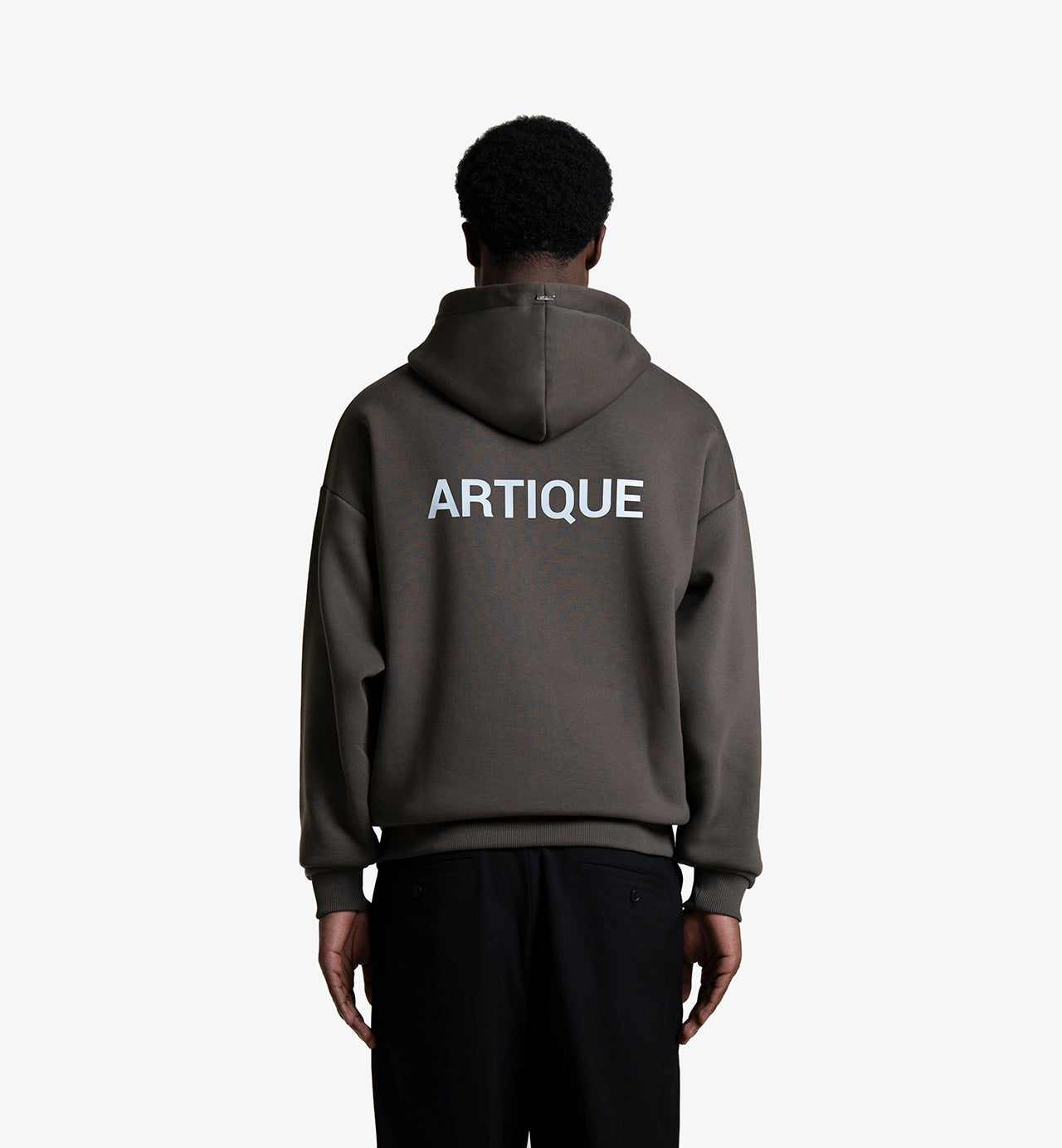SIGNATURE HOODIE